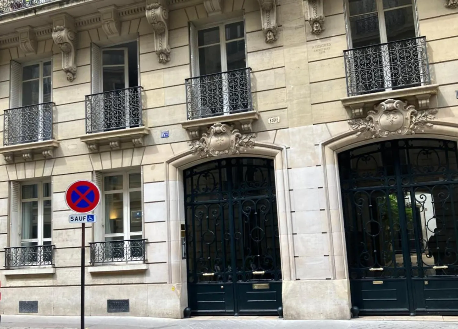 Bed & Breakfast Chambre Capitale Saint Lazare Paris