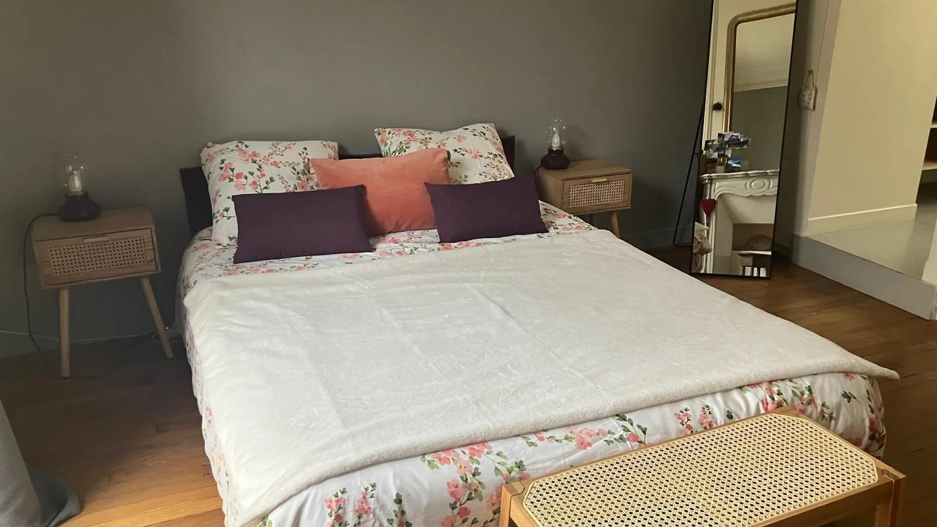 Chambre Capitale Saint Lazare Paris